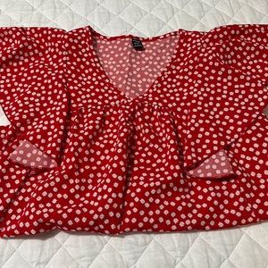 Women’s cap flutter sleeve top